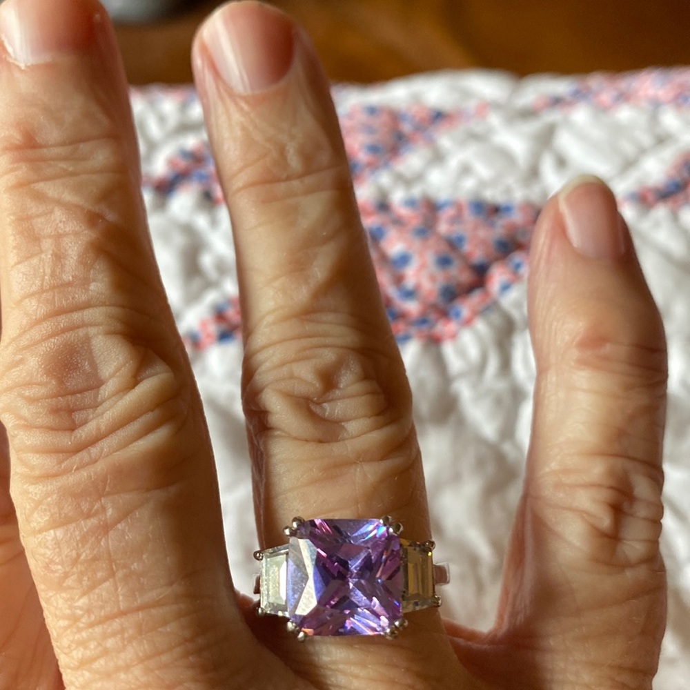 SIZE 7 PURPLE STONE RING